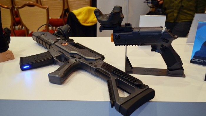 htc发布vivepro,htc发布了全球第一款智能手机