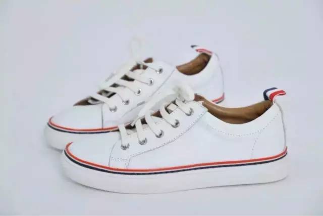 男童鞋小白鞋板鞋12-15岁潮款最新,潮品爆款小白鞋不挑年龄穿搭