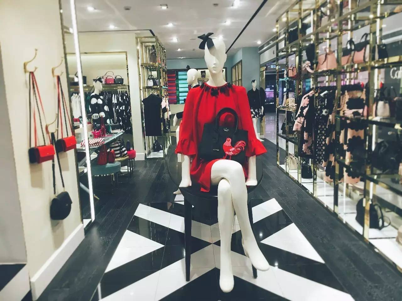 还在满大街集五福?杭州AR实景红包主战场在这里!2000个现金大红包扫个够!