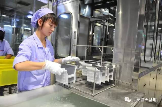 善用太阳光芒问鼎绿能世界！11个关键词解读隆基股份百亿成长之路……