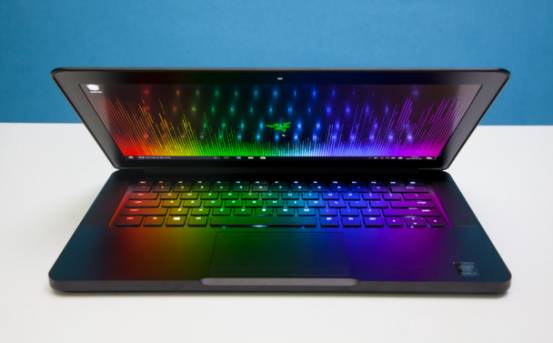 雷蛇灵刃152060测评,雷蛇买灵刃14还是灵刃15