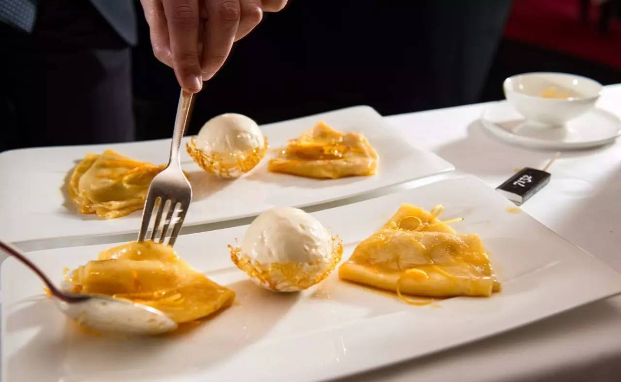 3座普利兹克奖杯，4位世界级建筑大师，一同跑到瑞士乡下建了座可以泡温泉的酒店，要不要一起？