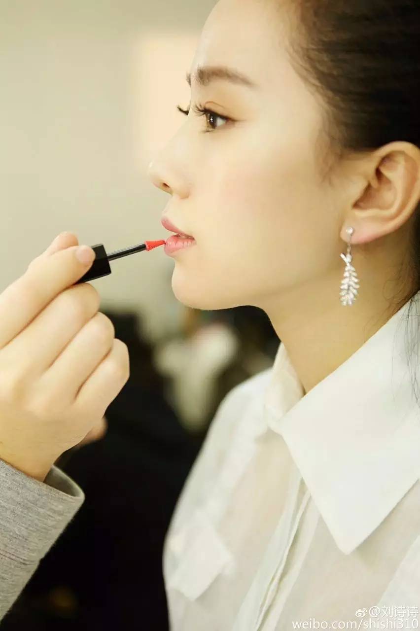 祝你年底脱单,画个好看的妆新年遇见更好的男人