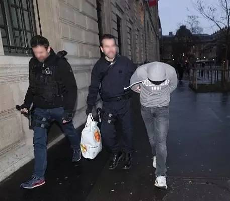 从八戒到厕纸，伦敦男装周的设计灵感会不会来的太奇葩？！