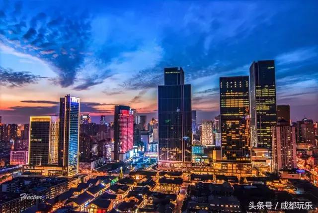 对不起，我们就爱待在成都！