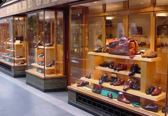 「WST干货」想要了解一个金融男生的品味，看看他穿的鞋子