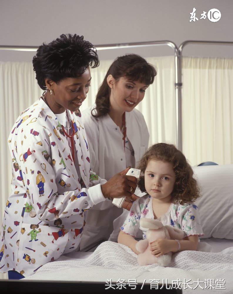 别紧张，小儿发烧找准原因助降温，一招教你对付小孩发烧！