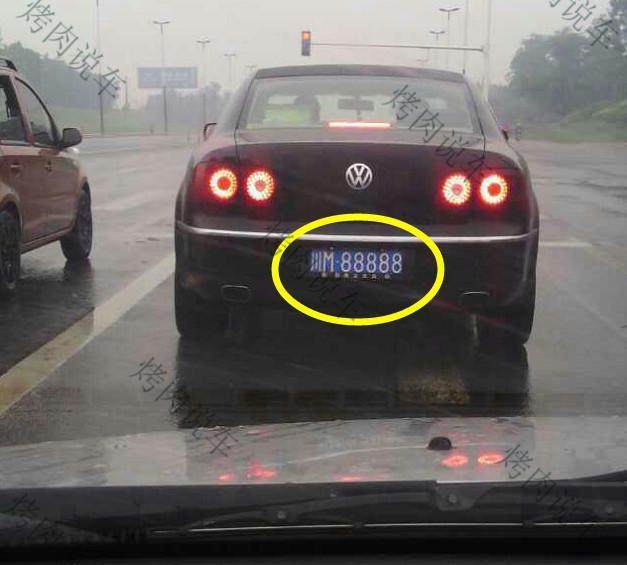 *萨特帕**凭什么挂百万车牌,车主冷冷的说:你见过12缸的*萨特帕**?