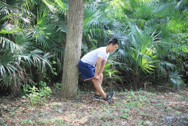 跑后正确拉伸动作教程避免粗腿,如何短跑后拉伸