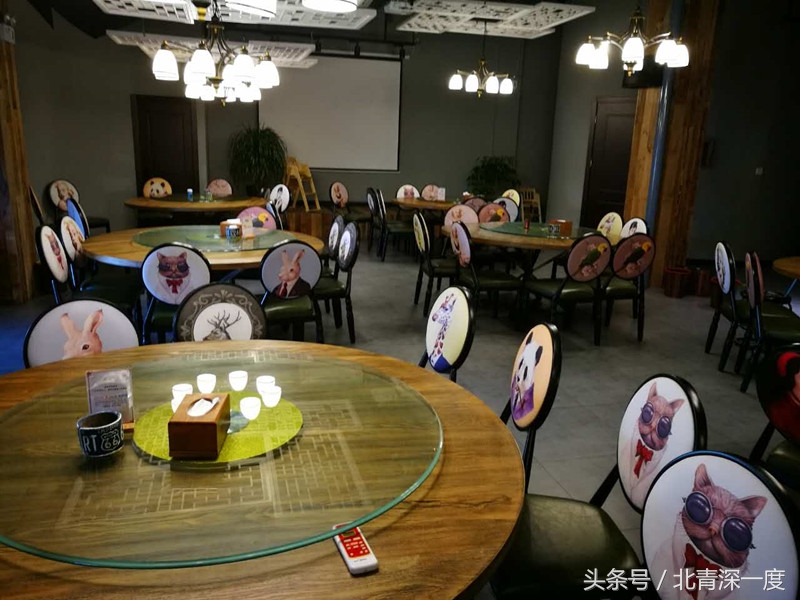 深度聚焦倒在导师饭局后的研究生：5桌师生干掉18瓶酒