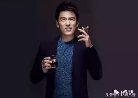 他温文儒雅，为演戏自掏腰包重金置装，更拒绝《爸爸去哪儿》邀请