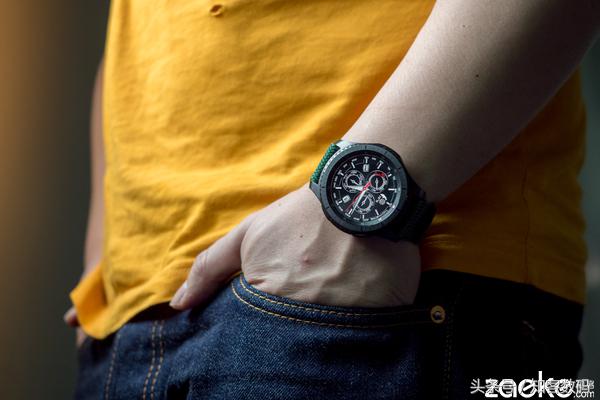 三星GearS3评测：最强智能手表之一，但依然鸡肋