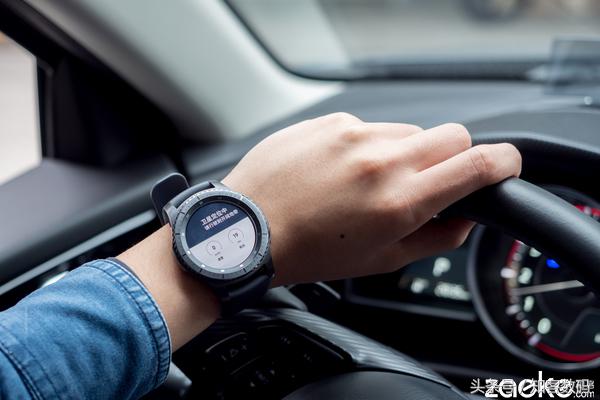 三星GearS3评测：最强智能手表之一，但依然鸡肋