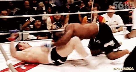 泰森以前打拳咬人耳朵,泰森咬人耳朵是哪一年