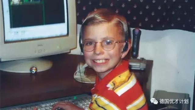 她是世界最牛变性人，*诺斯**登的前辈，奥巴马最后一刻为她发特赦令