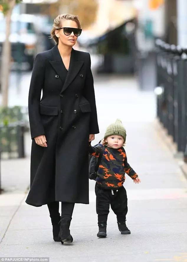 最流行小黄鸭玩具,小黄鸭玩具里面很多细菌