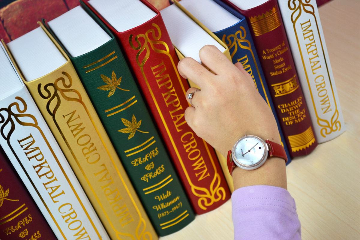 有水晶有钻石，能测UV会自拍，续航8个月，为妹子而生的智能表