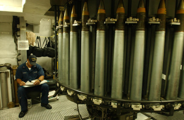 台康定级舰炮回意大利升级完毕,为防被扣海运回台时避开香港