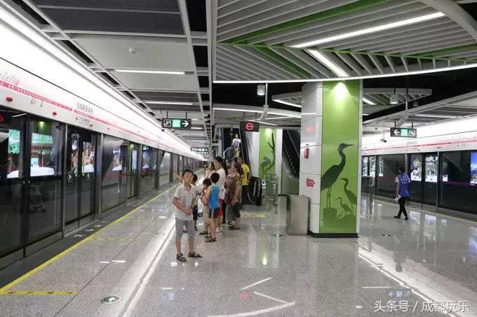 对不起，我们就爱待在成都！