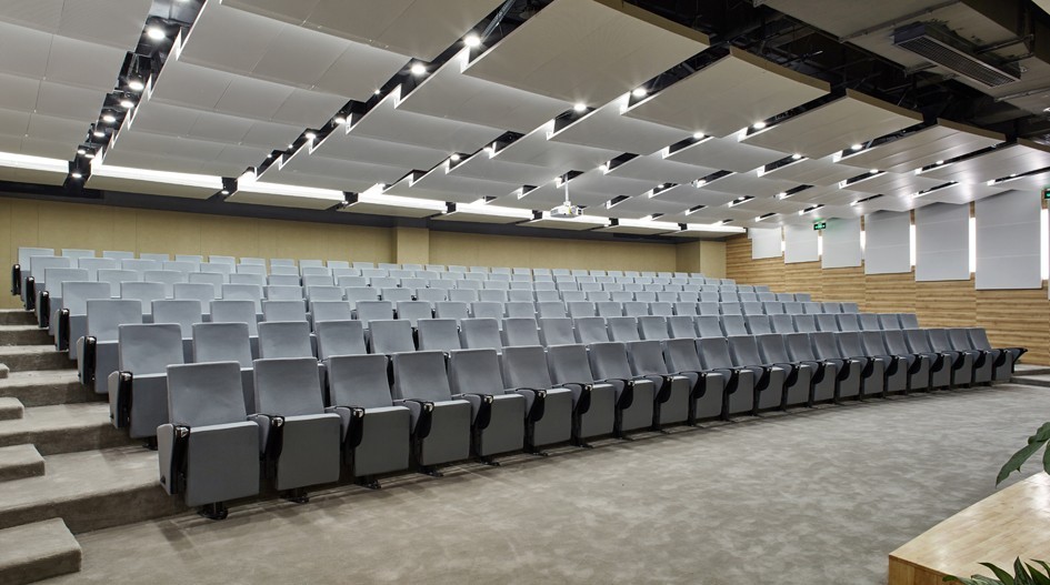 现代办公楼设计高级感,珠海现代简约办公楼会议室装修