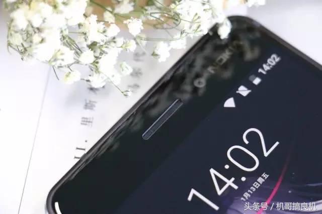 876918人想立刻得到这部手机！这波情怀我给满分