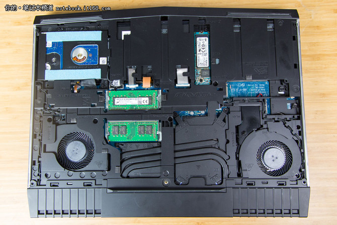 真的只有变“丑”了？简评2016款Alienware15