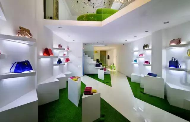 设计书单丨从被玩坏的拼字瓶说起,设计师如何让你愉快地剁手