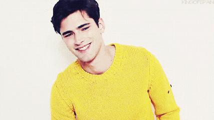 怎么挑眉比较帅,挑眉怎么练男生