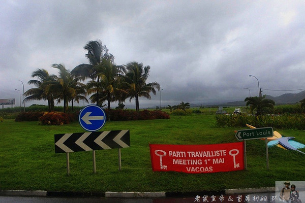 在外国街头演唱中国乐器,在外国街头演奏市集音乐