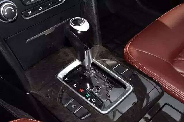 这中型车顶配12万，标配无钥匙套件，但公子都不开难怪销量几百