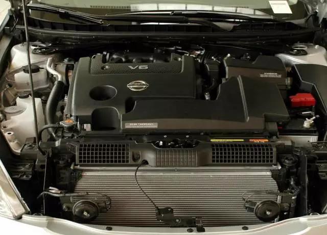 东风日产天籁2021款2.0l试驾,日产天籁试驾2021舒适款音响