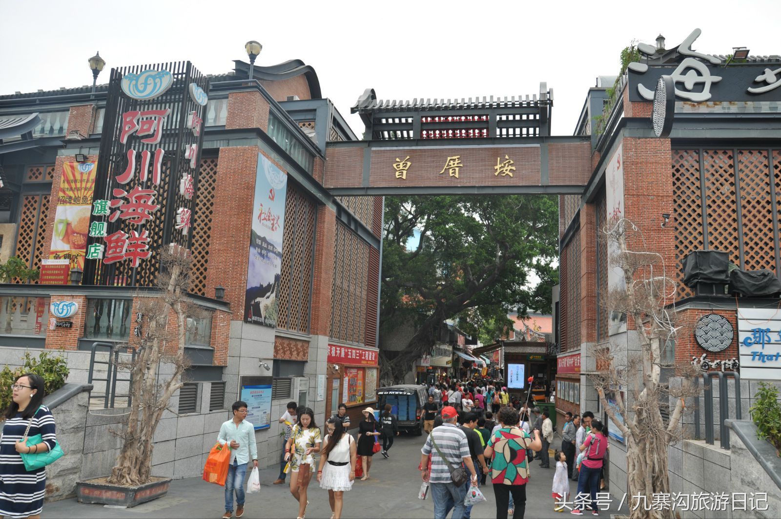 厦门唯一一个有海且叫厦门的城市,厦门是个风景优美的城市