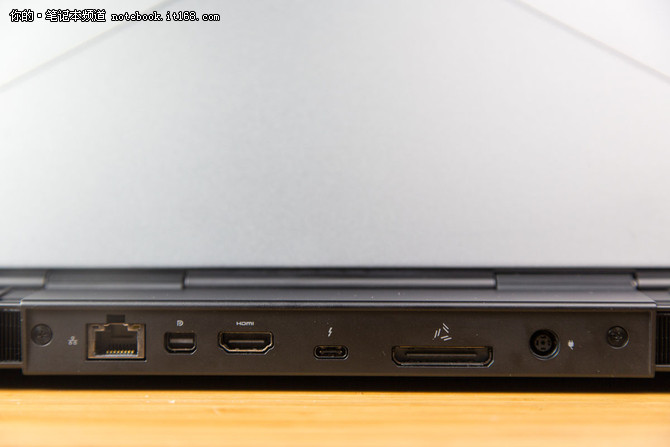 真的只有变“丑”了？简评2016款Alienware15