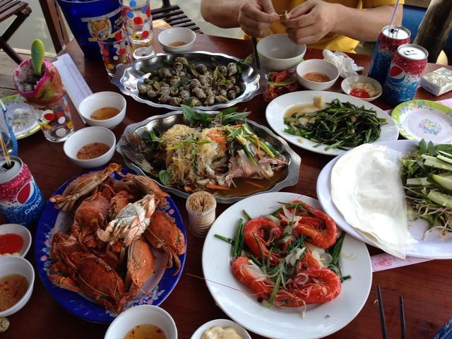 越南芽庄最新海鲜,实拍越南的海鲜集市