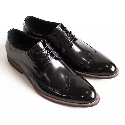 「WST干货」想要了解一个金融男生的品味，看看他穿的鞋子