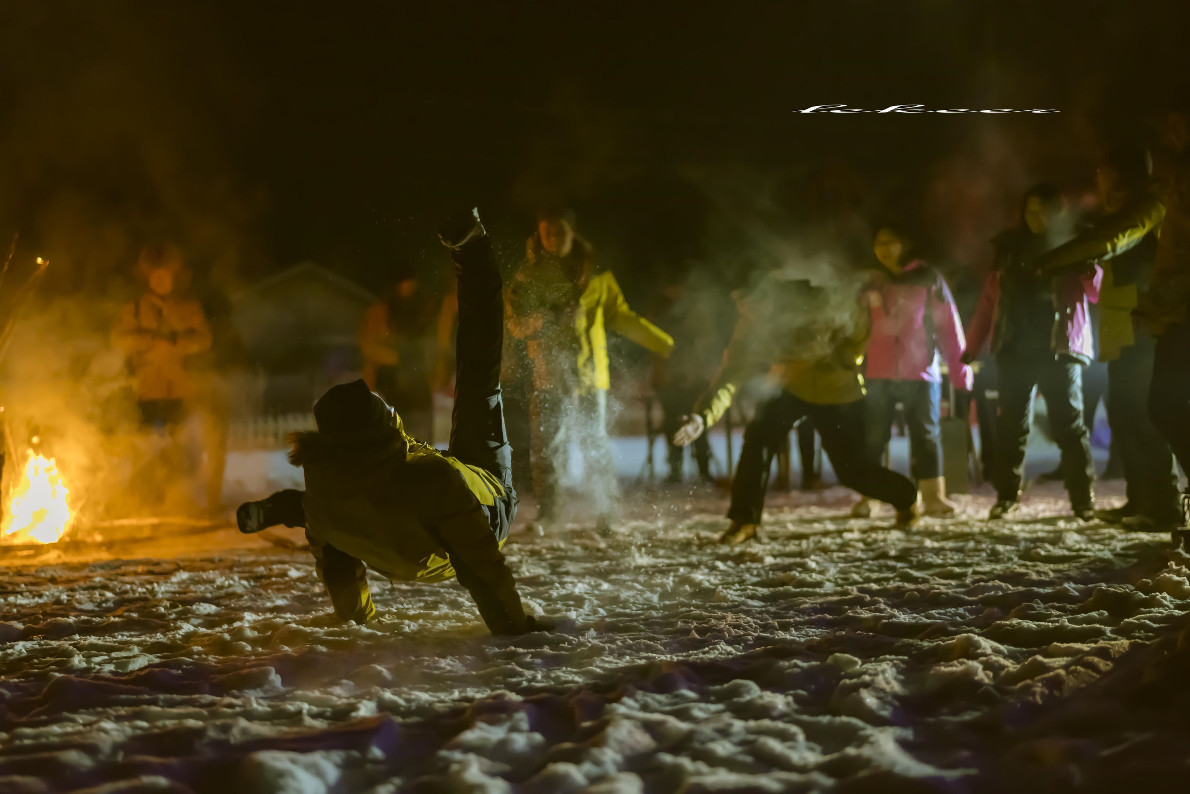 搭眼一看欧洲人一开口居然东北话嘎嘎冷！呵呵，它叫恩和！