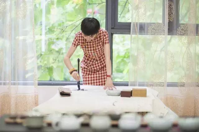 田螺姑娘在水里,水缸里的田螺姑娘