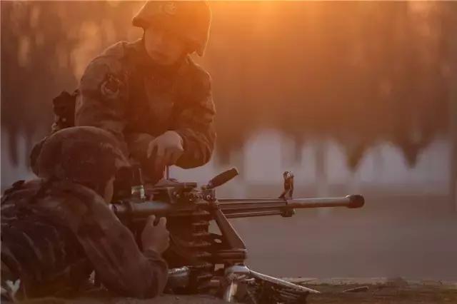 怎么追一个没见过的兵哥哥,你们的兵哥哥是怎样把你追到手的