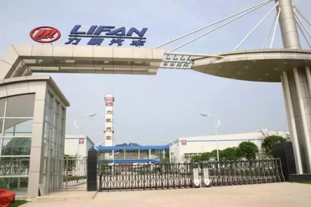 这中型车顶配12万，标配无钥匙套件，但公子都不开难怪销量几百