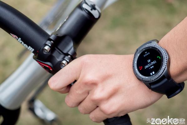 三星GearS3评测：最强智能手表之一，但依然鸡肋