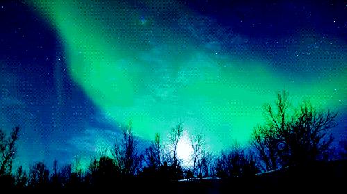 最遥远的极光，瞄准了中国人的钱袋