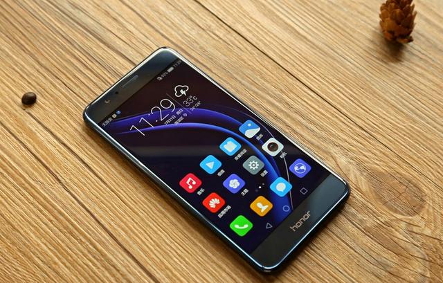 手机四面曲屏真的很容易碎屏么,哪些知名手机容易碎屏