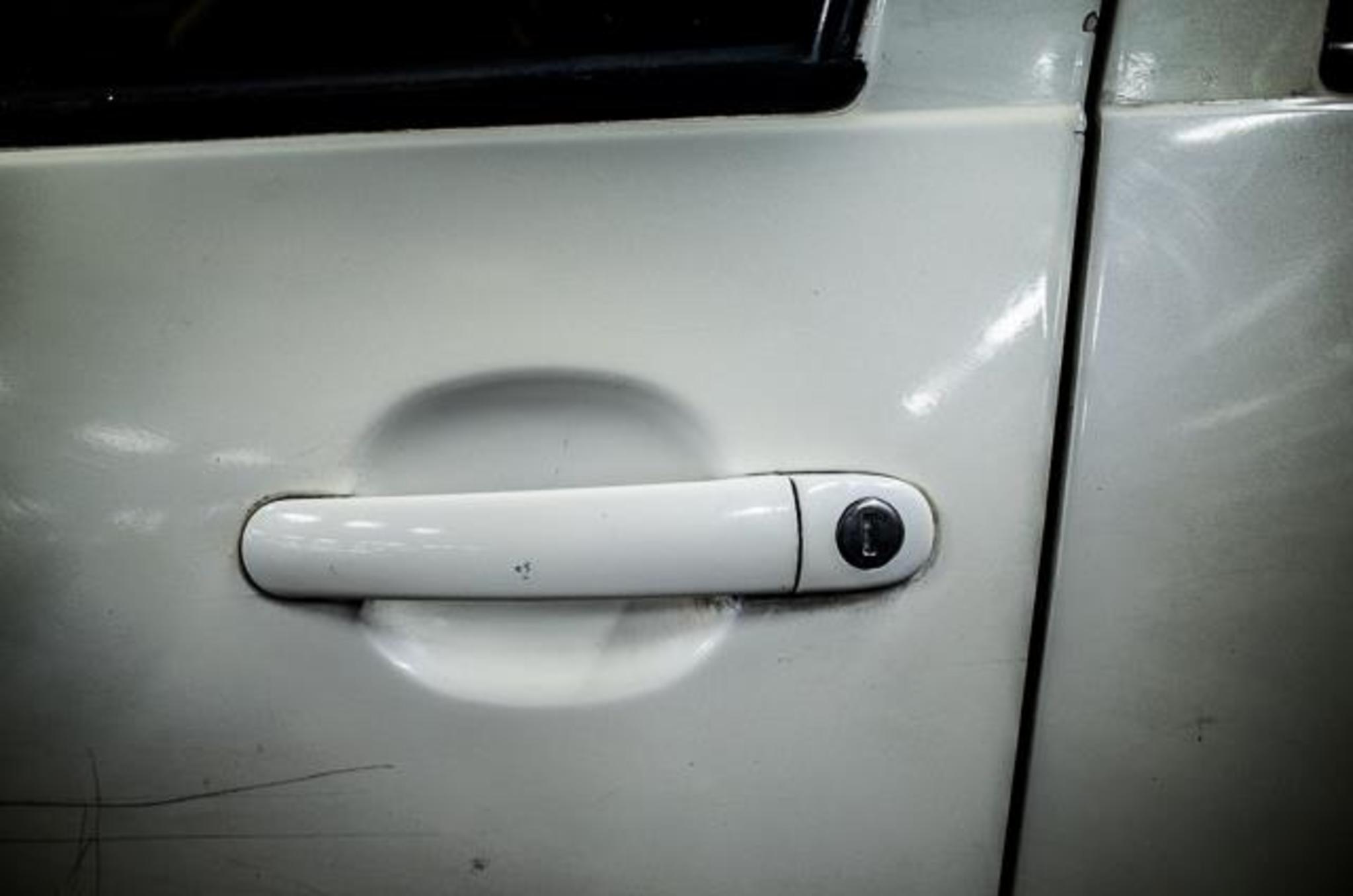 最快处理车子划痕,怎样修复车子刮痕