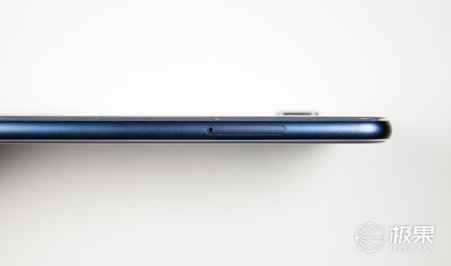 2018款华硕手机怎么样,黑科技颜值机