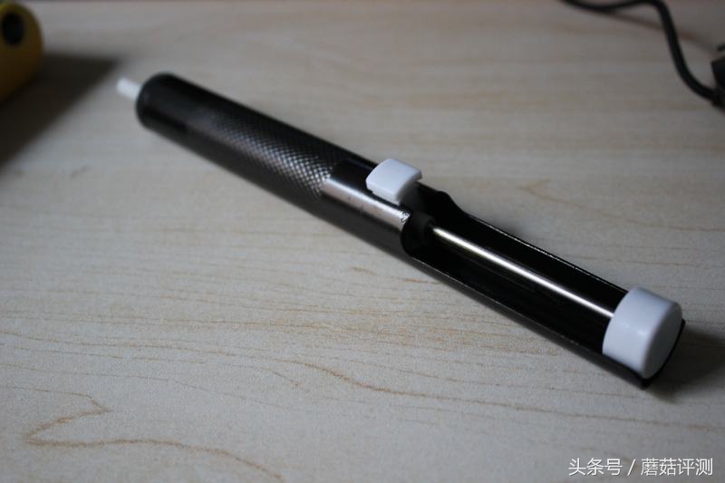 雷蛇帝王蟒微动鼠标更换,雷蛇蝰蛇鼠标更换微动视频