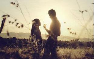 qq留言句子情侣,qq留言唯美句子