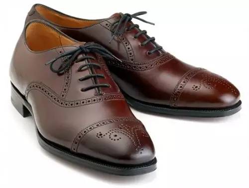 「WST干货」想要了解一个金融男生的品味，看看他穿的鞋子