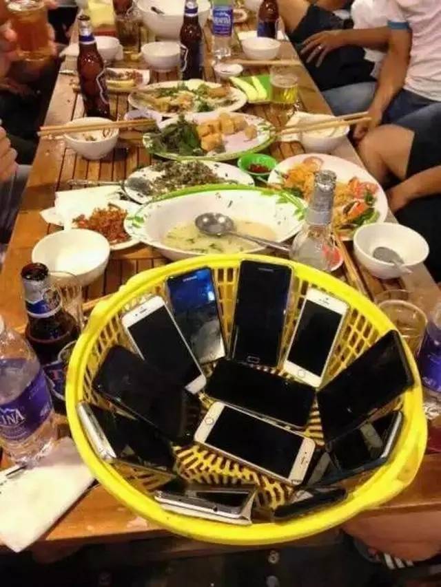 璀︽儠铏氬亣娓告垙,璀︽儠璇堥獥娓告垙