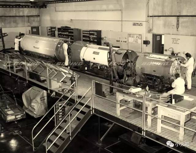 卫星上黄色膜是什么,卫星表面金色薄膜