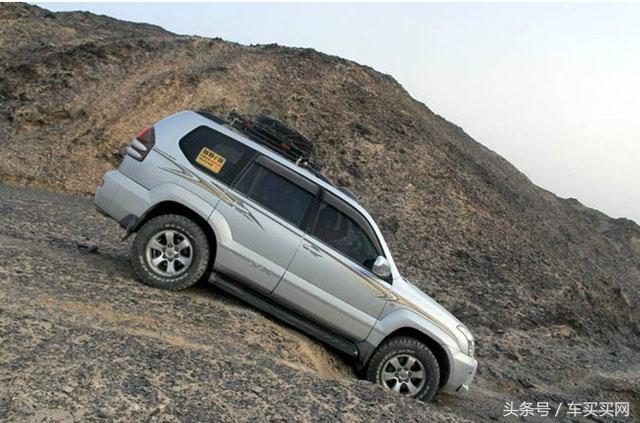 车底喷装甲有什么危害吗,车底生锈了再喷底盘装甲好用吗